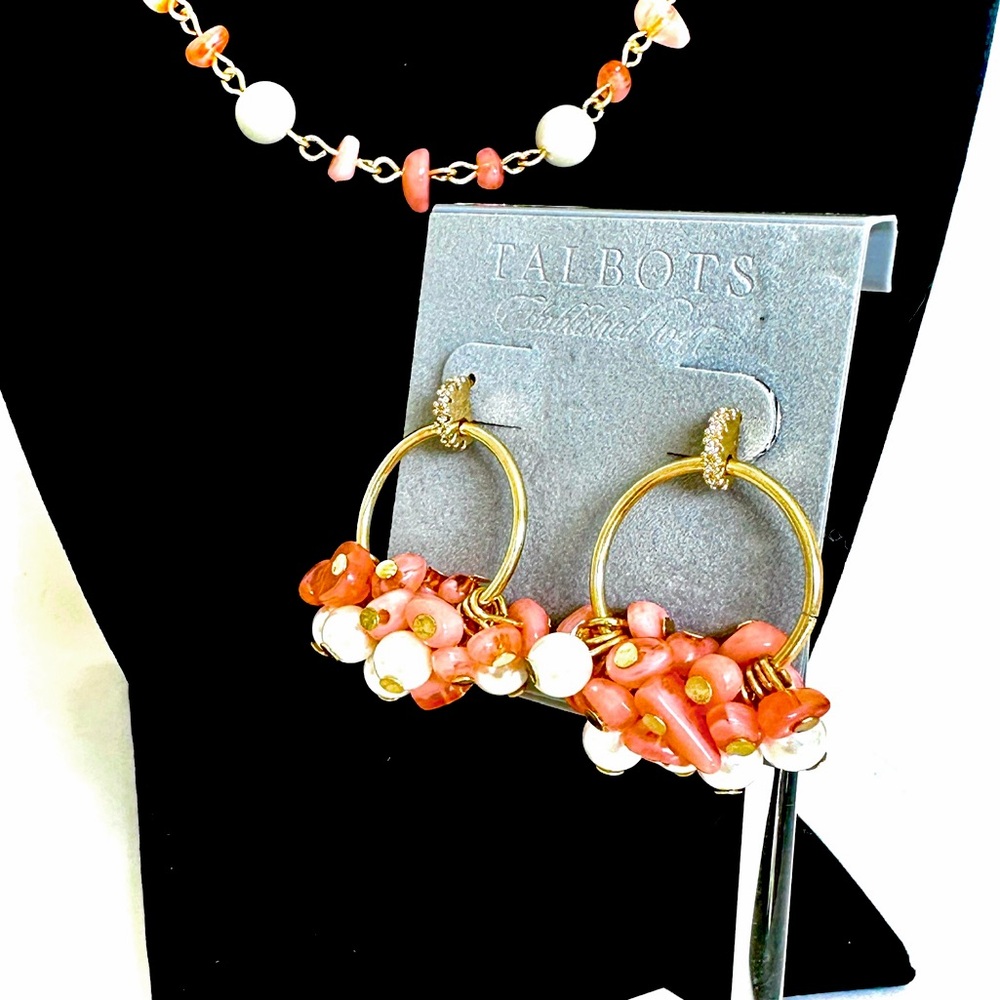 TALBOTS Beachy Gold-tone Coral Cluster Earrings | NWT - Picture 4 of 7